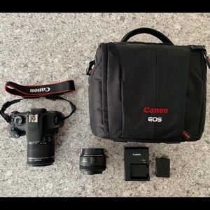 LIKE NEW - DSLR Canon EOS Rebel T5 camera bundle